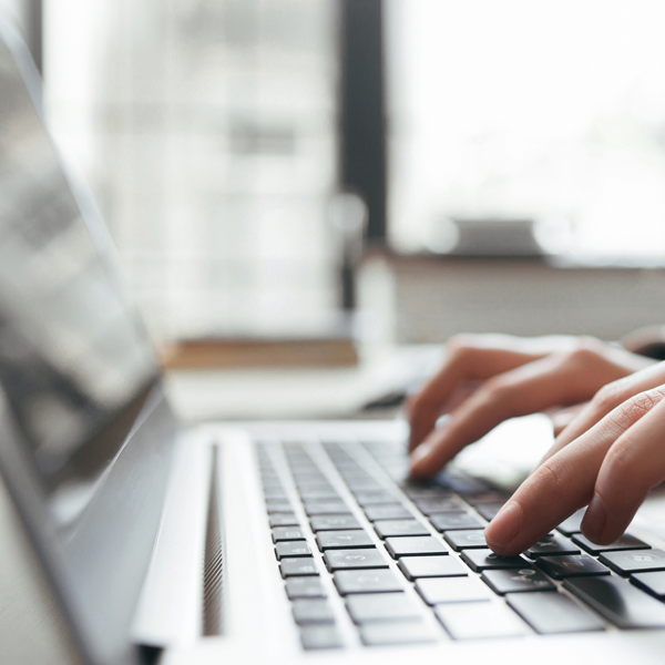 Grafik til websites skal fange understøtte brandet